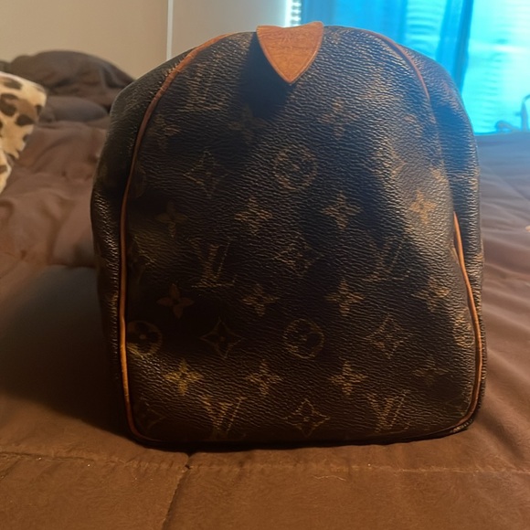 Louis Vuitton Monogram Speedy 30 - Picture 16 of 17